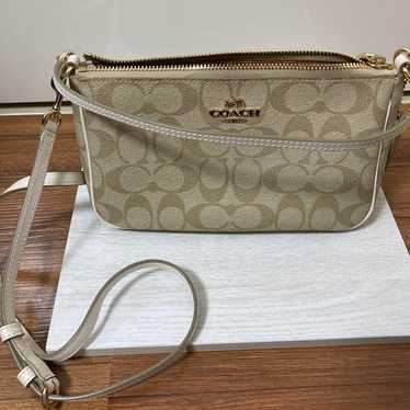 Coach shoulder bag