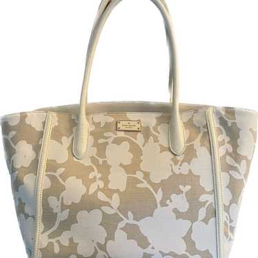 KATE SPADE Tote with Beige and White Floral design