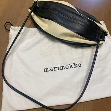 Marimekko Karla - Stripe Pattern in Black and Whit