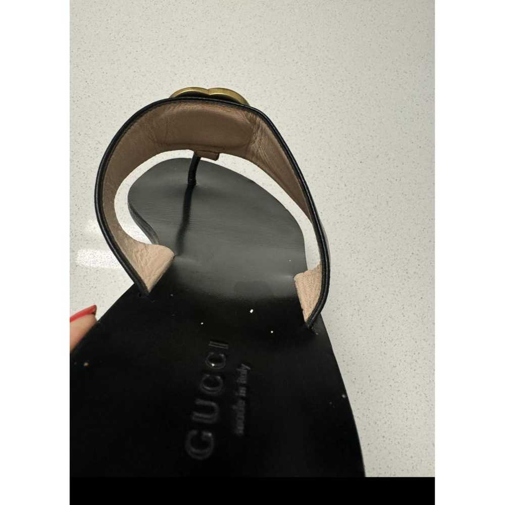 Gucci Double G leather flip flops - image 6