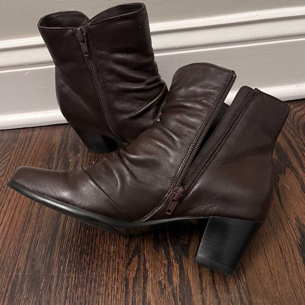 David Tate brown ankle boots, 7.5 - image 2