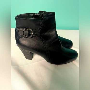 Clark's black boots size 9 1/2 - image 1