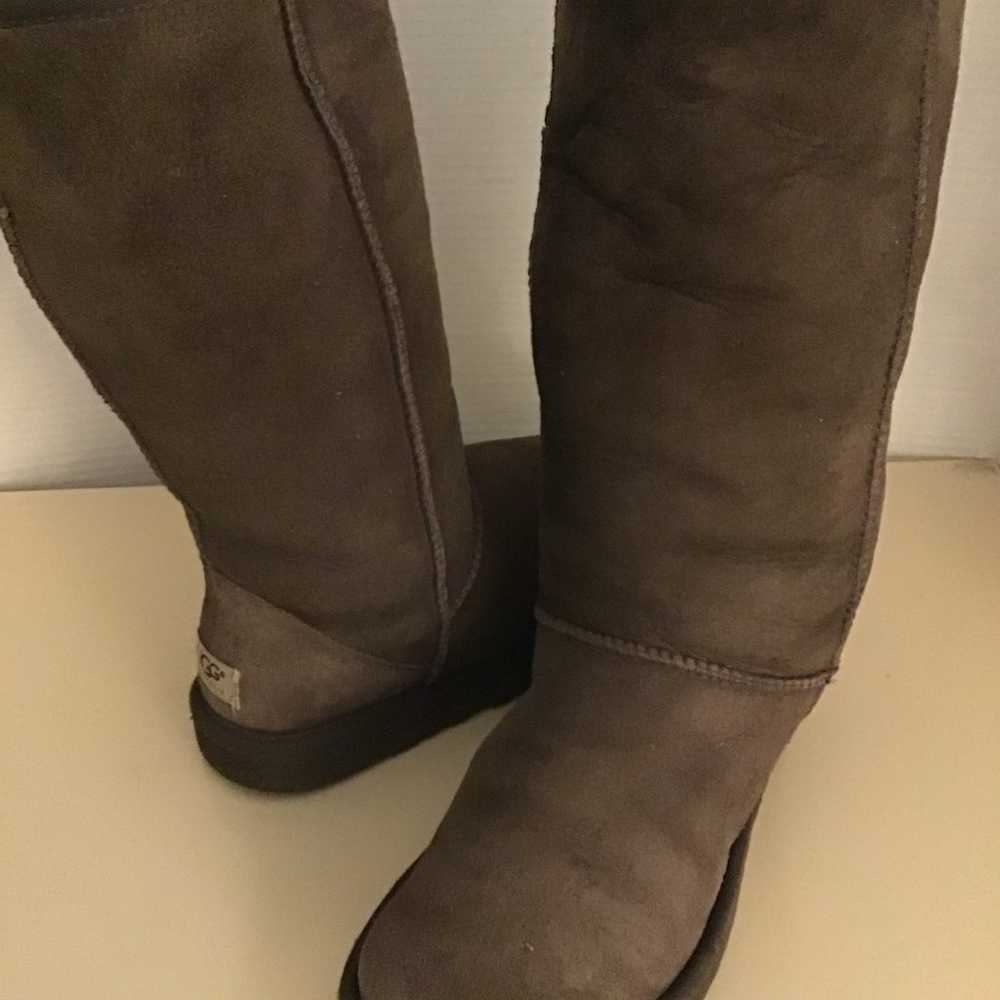 Ugg women brown suede tall classic boots Size 8 - image 8