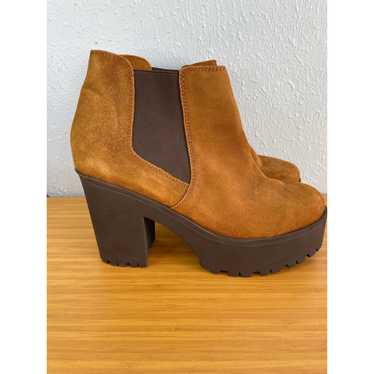 Creeks Camel Suede Y2K Chunky 
Chelsea Platform B… - image 1