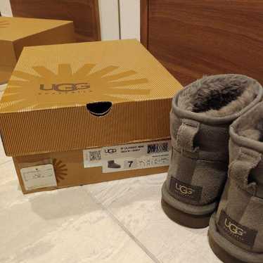 UGG W CLASSIC MINI Gray 7