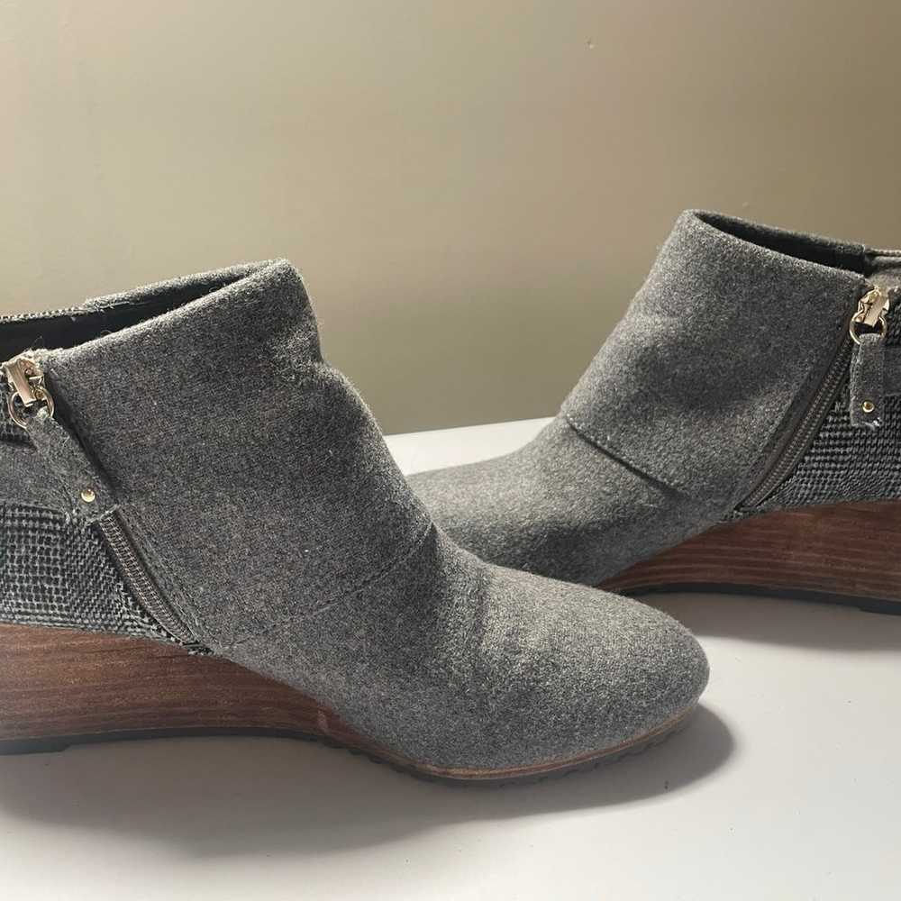 Dr. Scholl’s Mid Grey Flannel Create Wedge Bootie - image 7