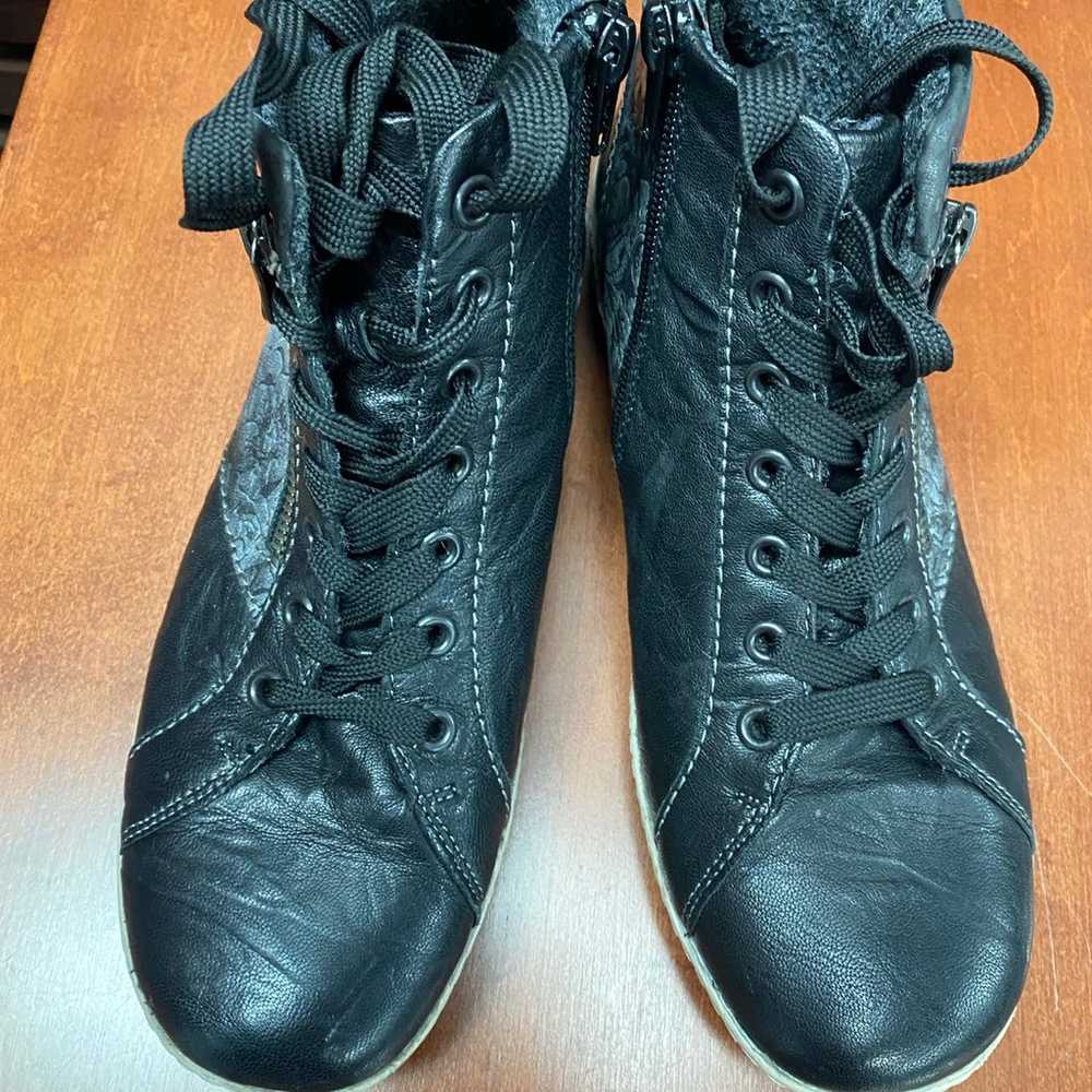 Remonte black boots with grey flowers women size … - image 3