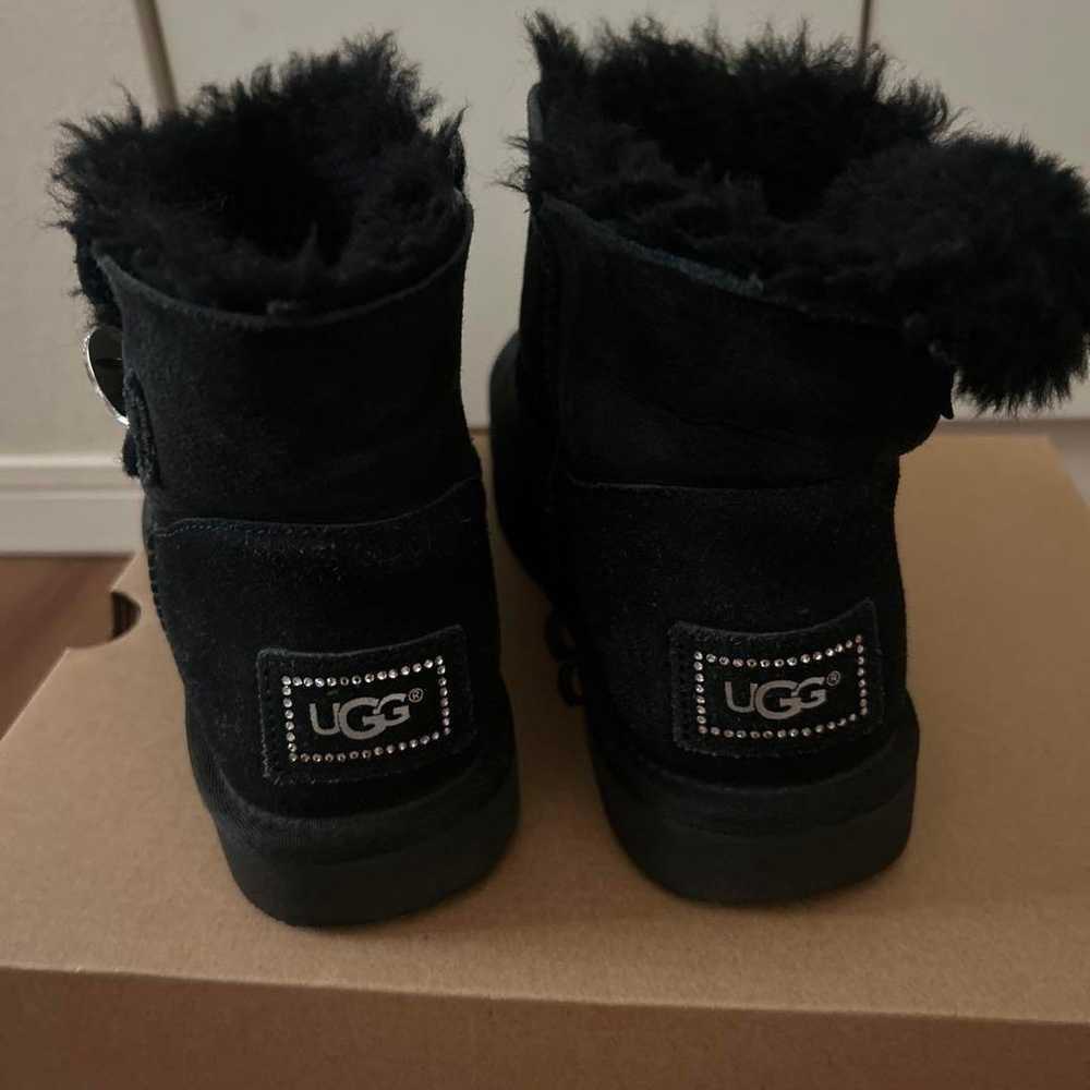 UGG sheepskin boots size 7 black - image 4