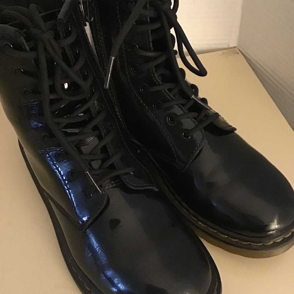 Dr Martens women black patent leather combat boot… - image 7