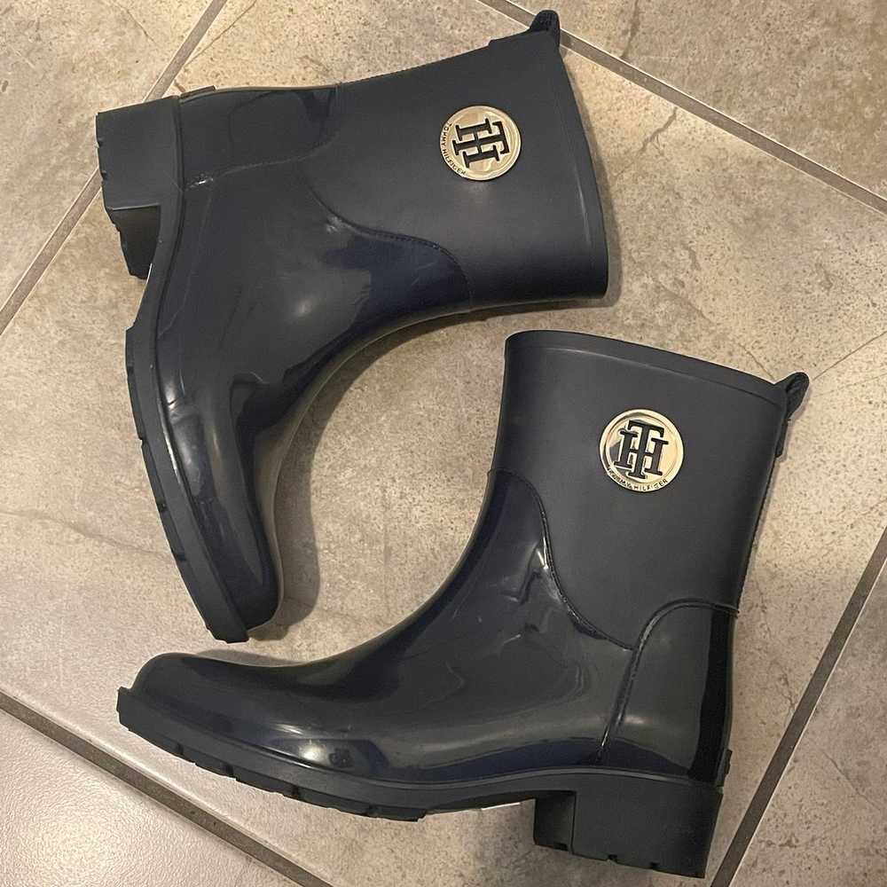 Women Tommy Hilfiger TW Kippa Rain Boots Size 6 D… - image 8