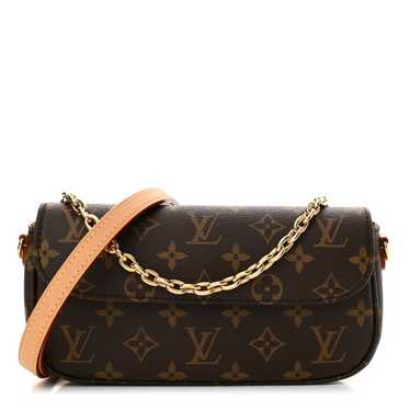 LOUIS VUITTON Monogram Ivy Wallet On Chain