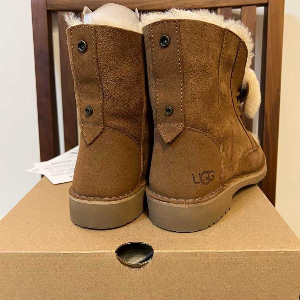 Genuine Beautiful UGG 2Way Sheepskin Boots 6.5 Ch… - image 3