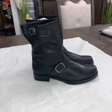 Frye Veronica short booties