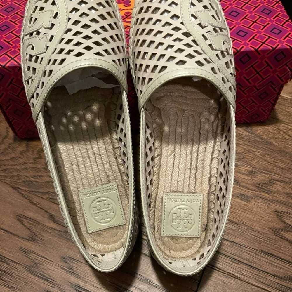 Tory Burch Thatched Perforated logo espadrille si… - image 4