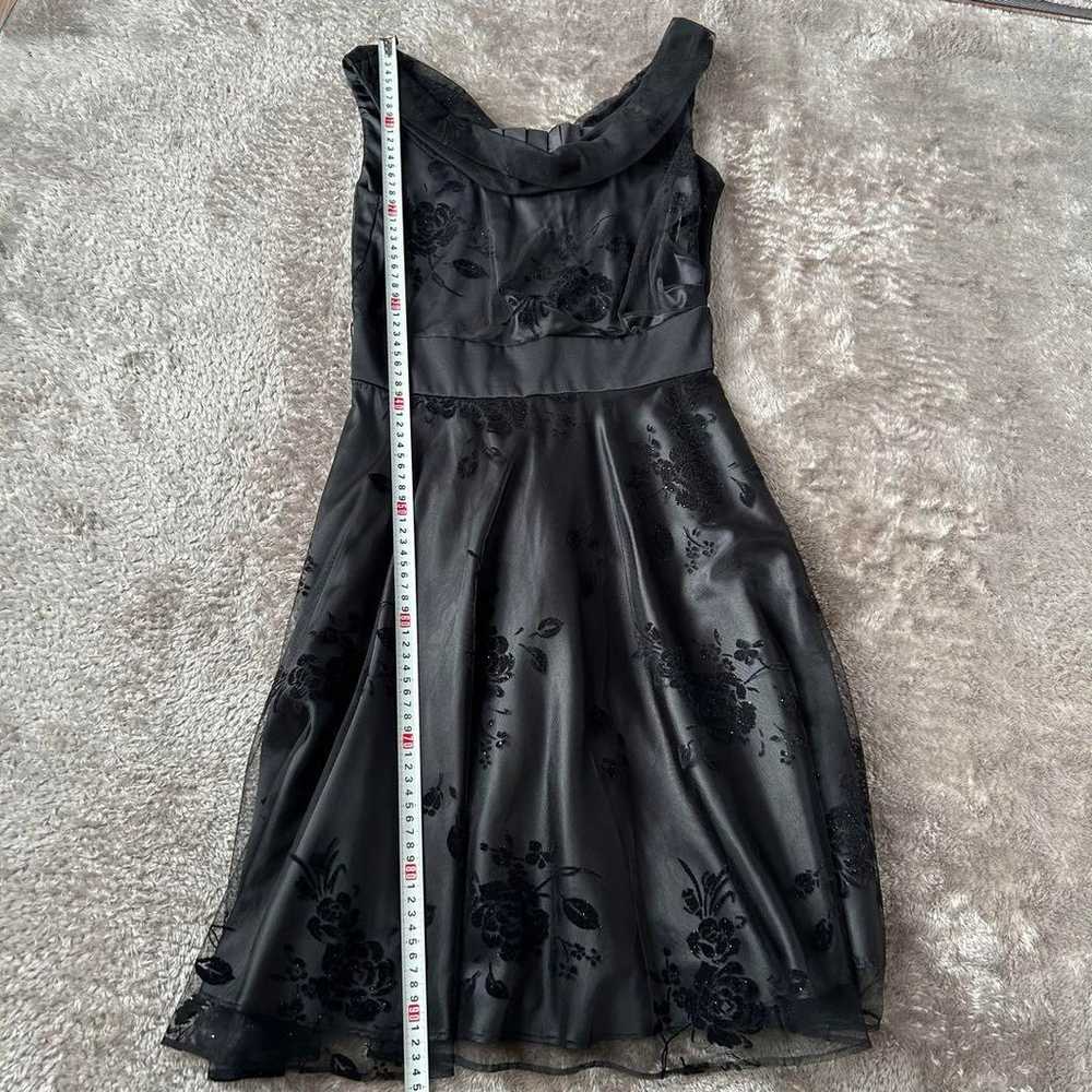 Ladies' party dress, size 9. - image 6