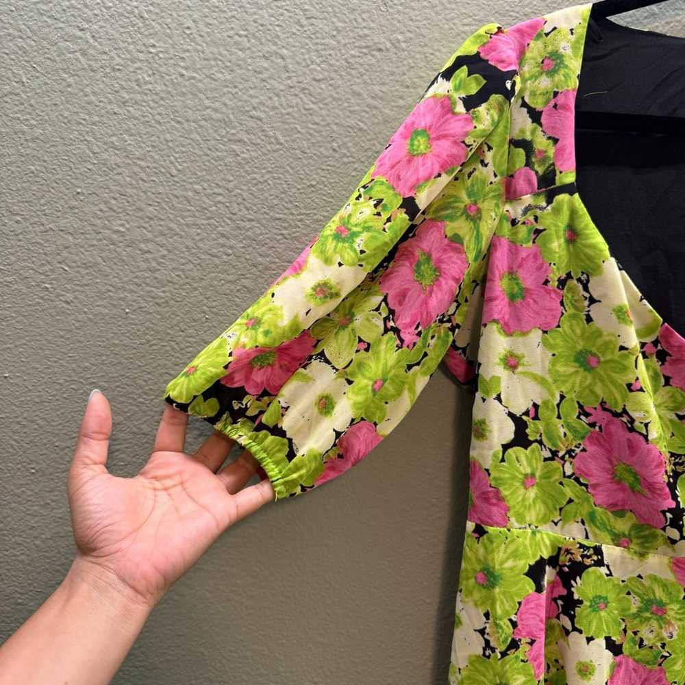 WAYF Green + Pink Floral Print Surplice V Neck Fr… - image 2