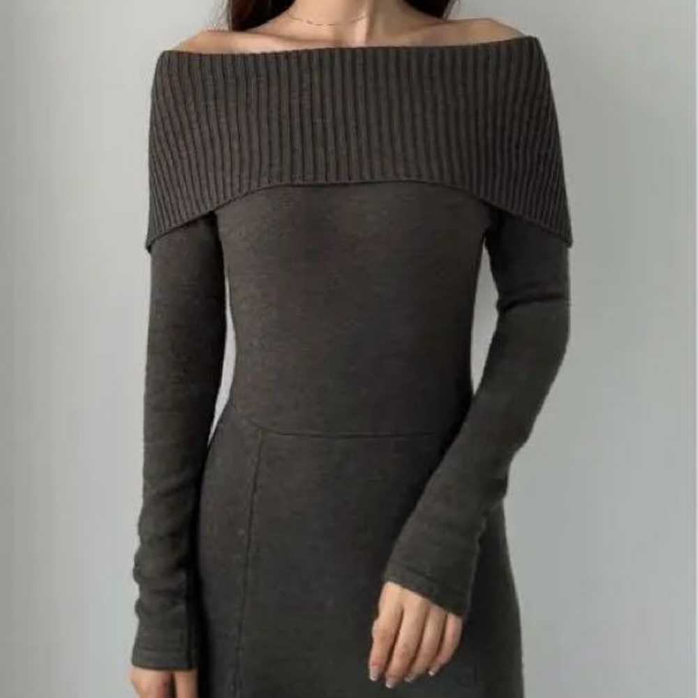 Louere Off-Shoulder Flare Knit Dress - image 3