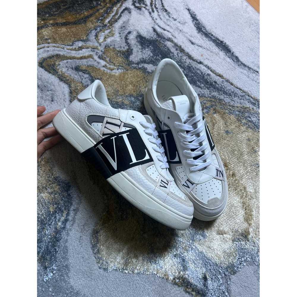 Valentino Garavani Vl7N leather low trainers - image 2