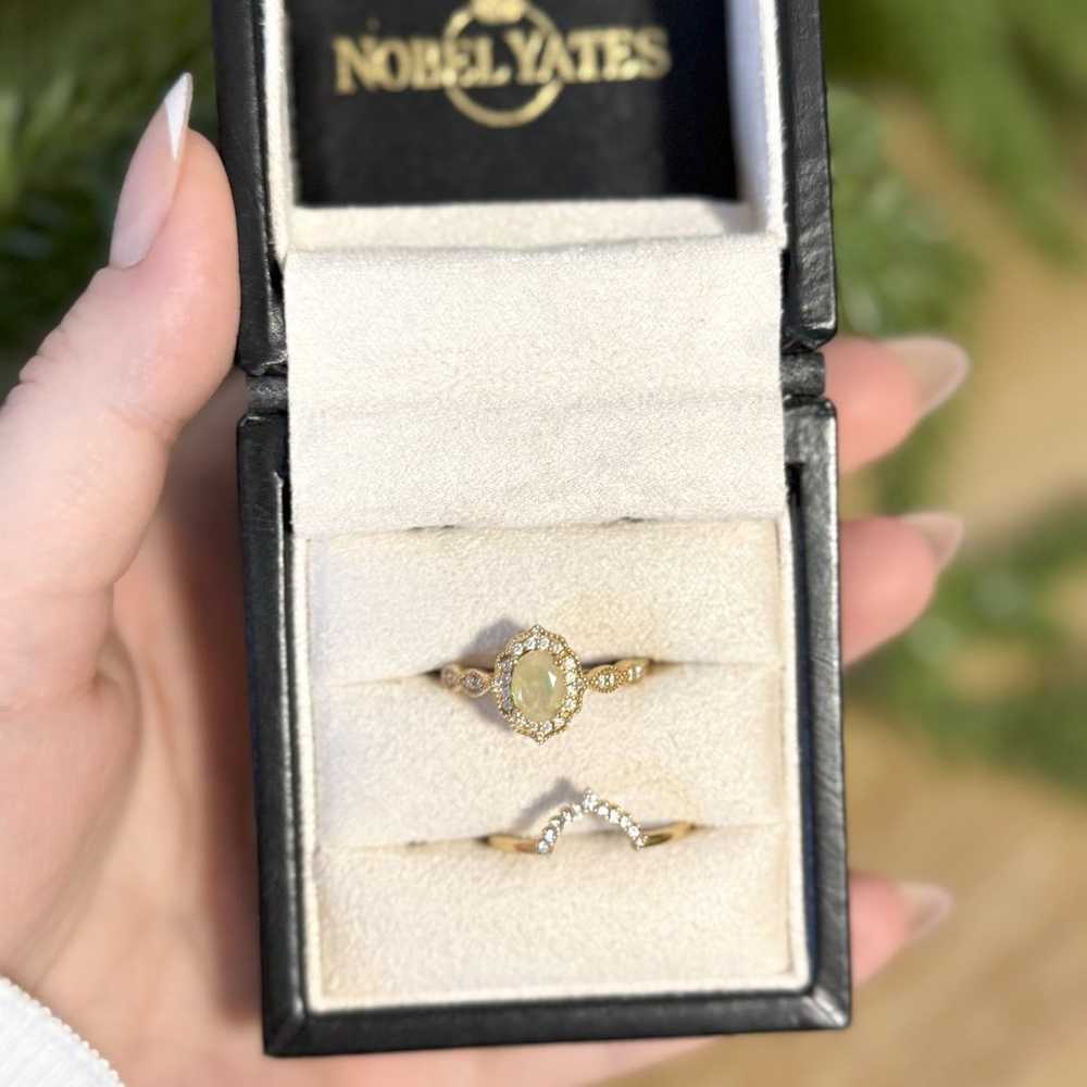 Nobel Yates opal vintage halo bridal set size 8 - image 1