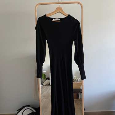 Black ribbed dress with long sleeves