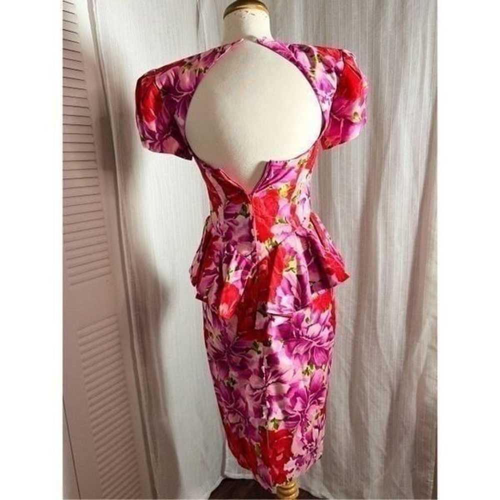 Vintage Bold Floral Form-Fitting Midi Dress - Siz… - image 4