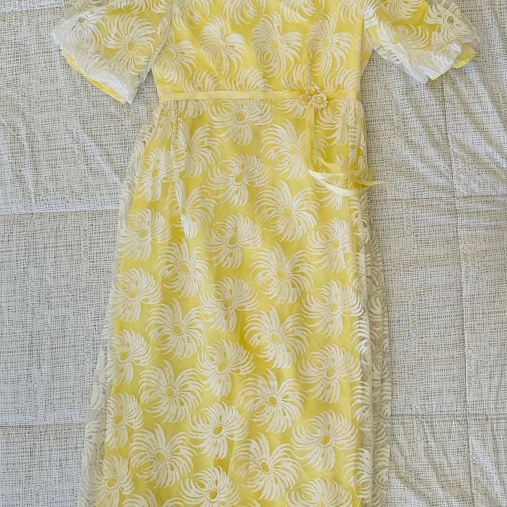 Vintage 1960’s Lemon And Ivory Lace Overlay Empir… - image 1