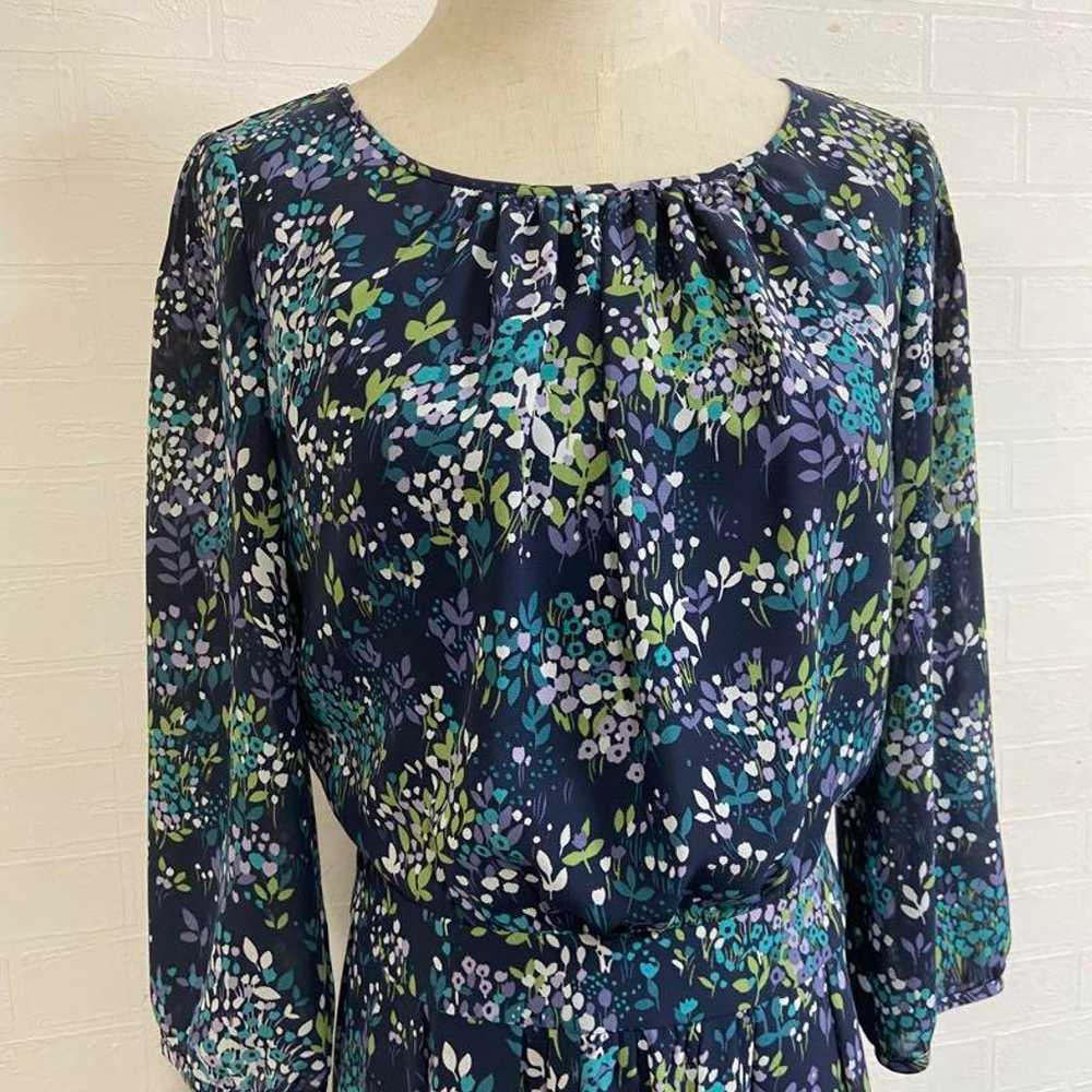 Paul Stuart navy floral print dress, size 6, in e… - image 2