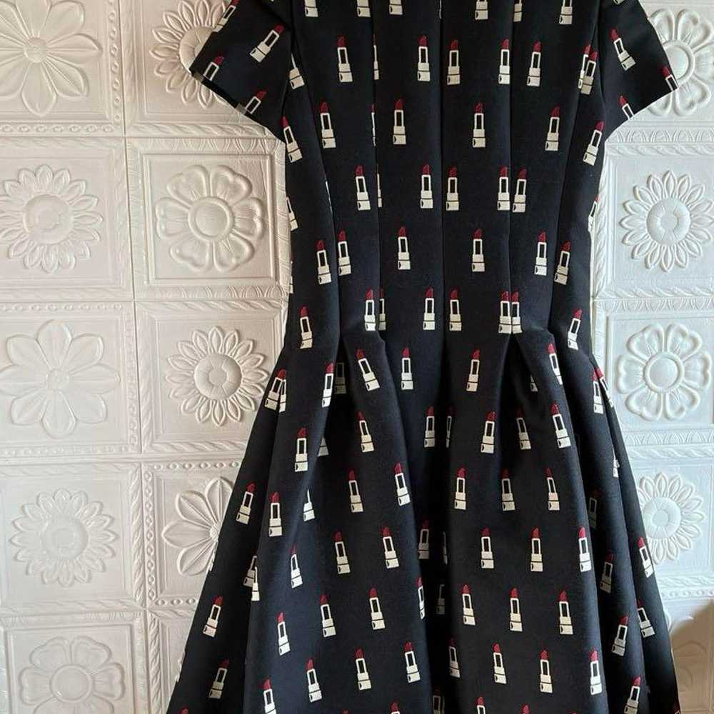 M's Gracy Lip Pattern Dress, Size 36, worn only o… - image 4