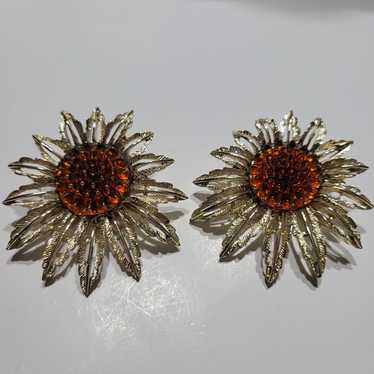 Vintage Sarah Coventry Sunflower Clip On Earrings… - image 1