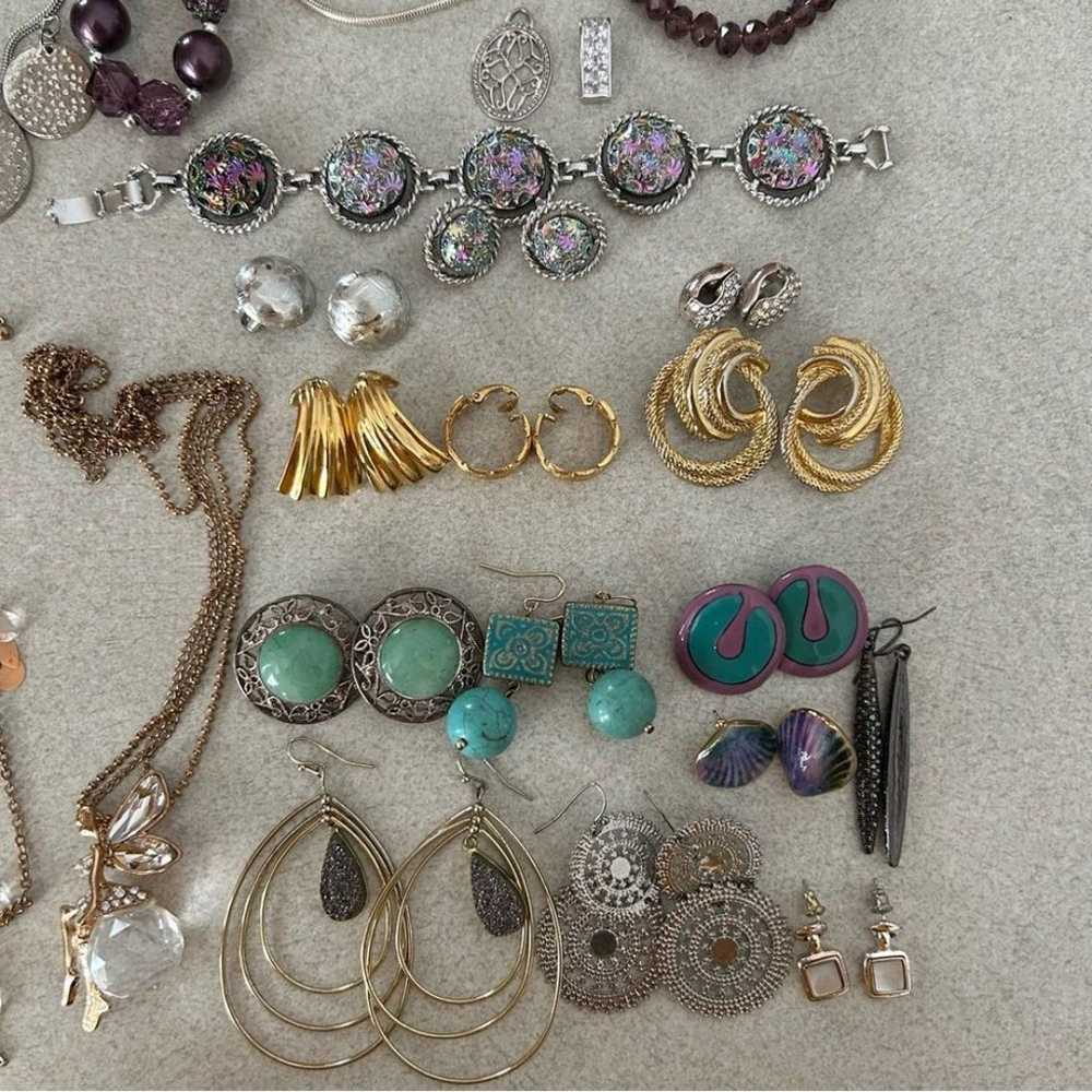 Lot of Vintage & Costume Jewelry - image 7