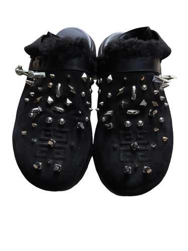 Givenchy Givenchy Marshmallow Spiked Slides