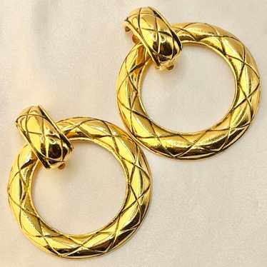 Chanel vintage earrings Matelassé hoop circle swin