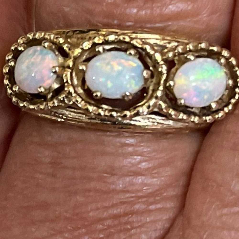 Vintage 14k gold and opal ring size 6.75 - image 1