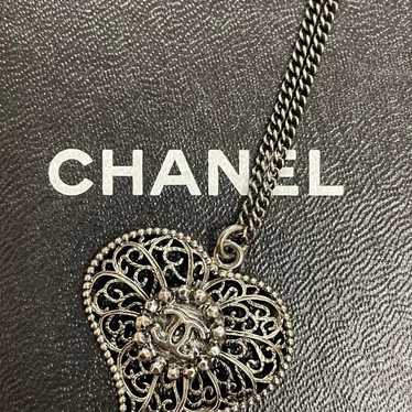 CHANEL Coco mark heart vintage necklace.