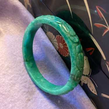 Hand carved 1930s jade bangle