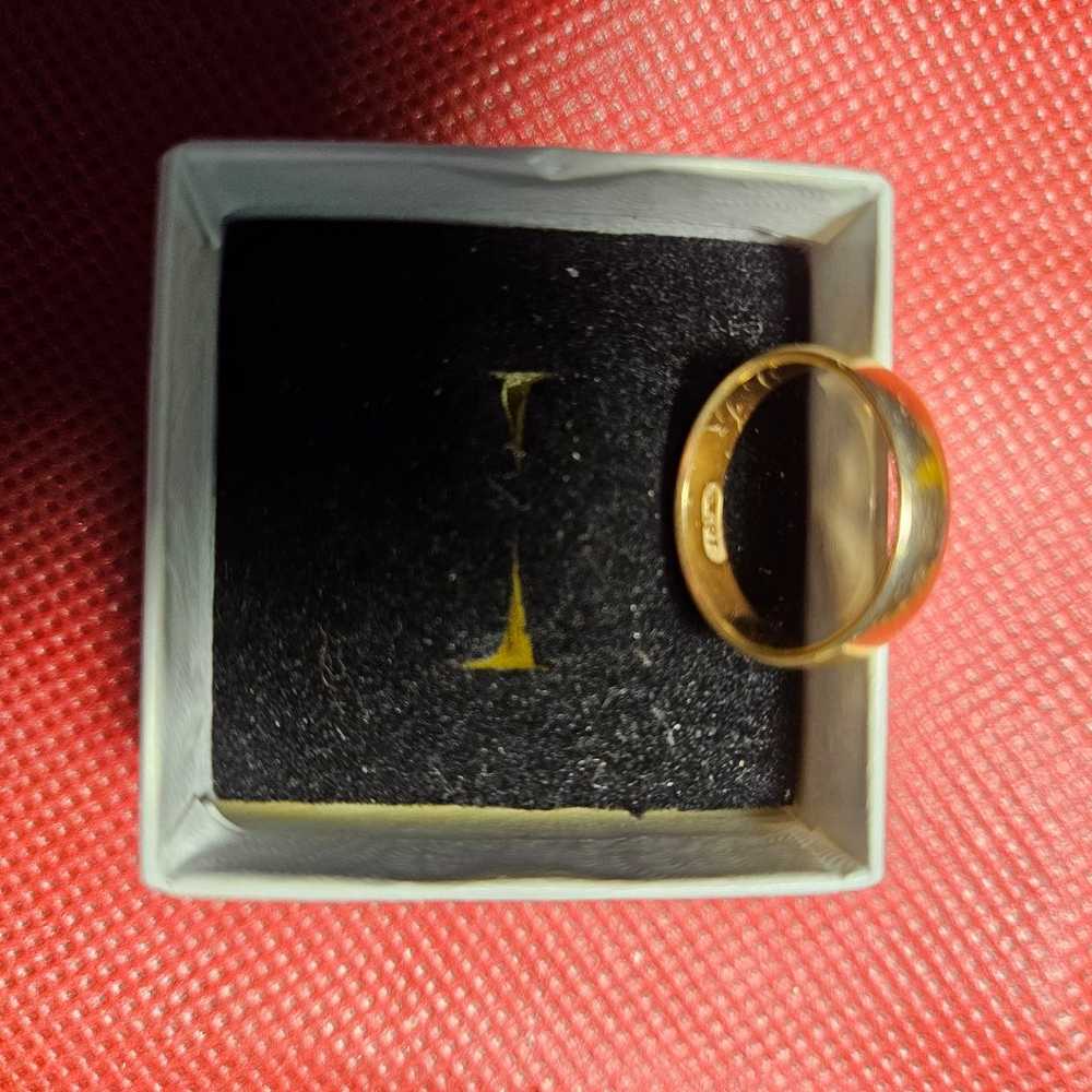 14K yellow gold wedding band - image 2