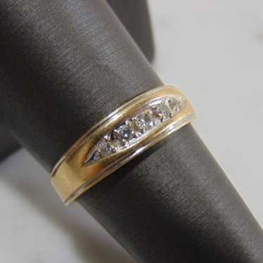 Womens 14k Yellow Gold Diamond Ring - image 1