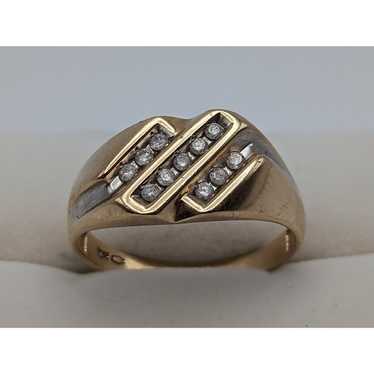 Vintage 10k Yellow Gold 11 Natural Diamond Ring. M