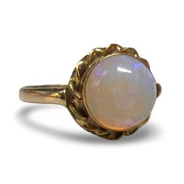 14k Yellow Gold Opal Ring Size 6.5 - image 1