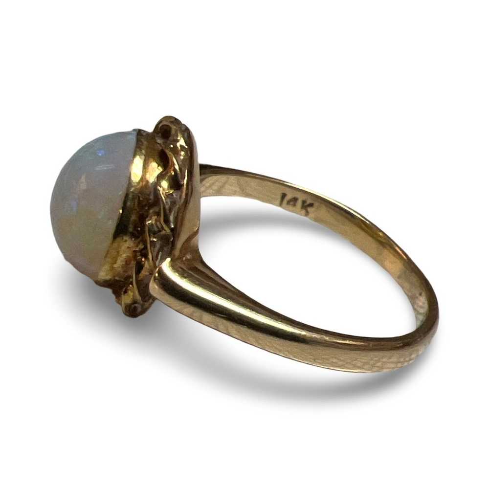 14k Yellow Gold Opal Ring Size 6.5 - image 2