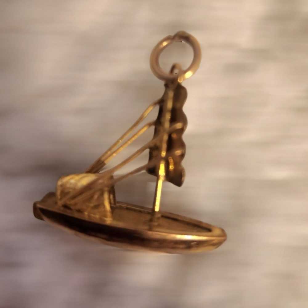 Vintage 14K solid gold sailboat pendant, weighty,… - image 2