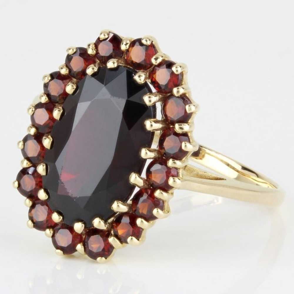 Vintage 10K Yellow Gold Oval Garnet Halo Annivers… - image 3