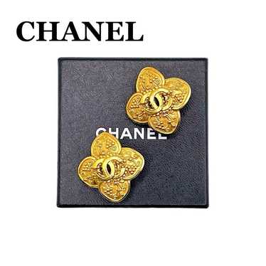 CHANEL Coco Mark Vintage Earrings Gold 96A