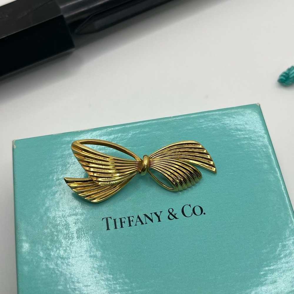 Tiffany & Co. Germany 14K Yellow Gold Bow Brooch - image 4