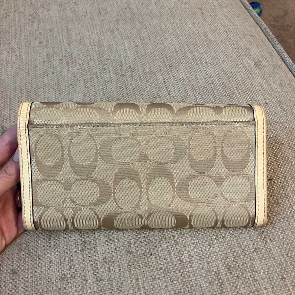 Coach light tan wallet with heart design - image 5