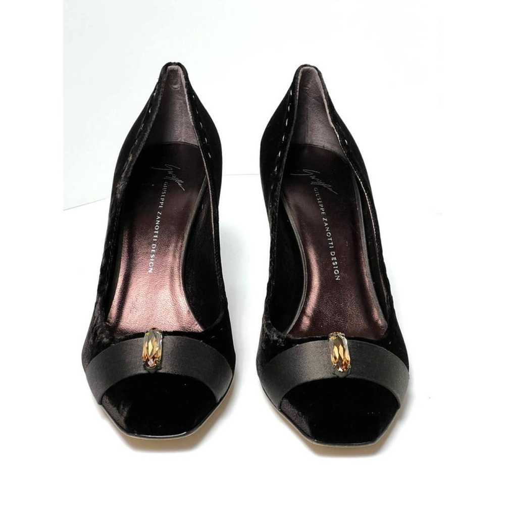 Giuseppe Zanotti Velvet heels - image 3