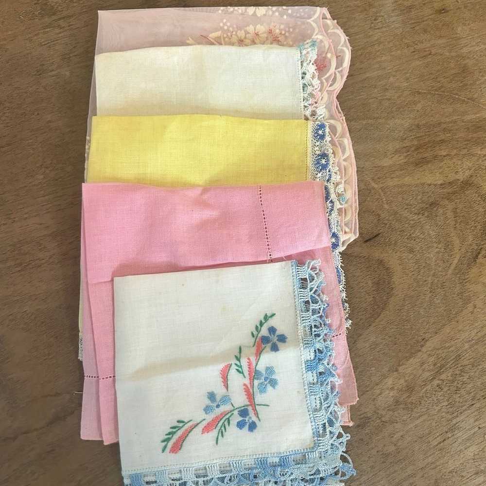 Vintage 1950s Ladies Dainty Hankerchiefs. Set of 4 - image 1