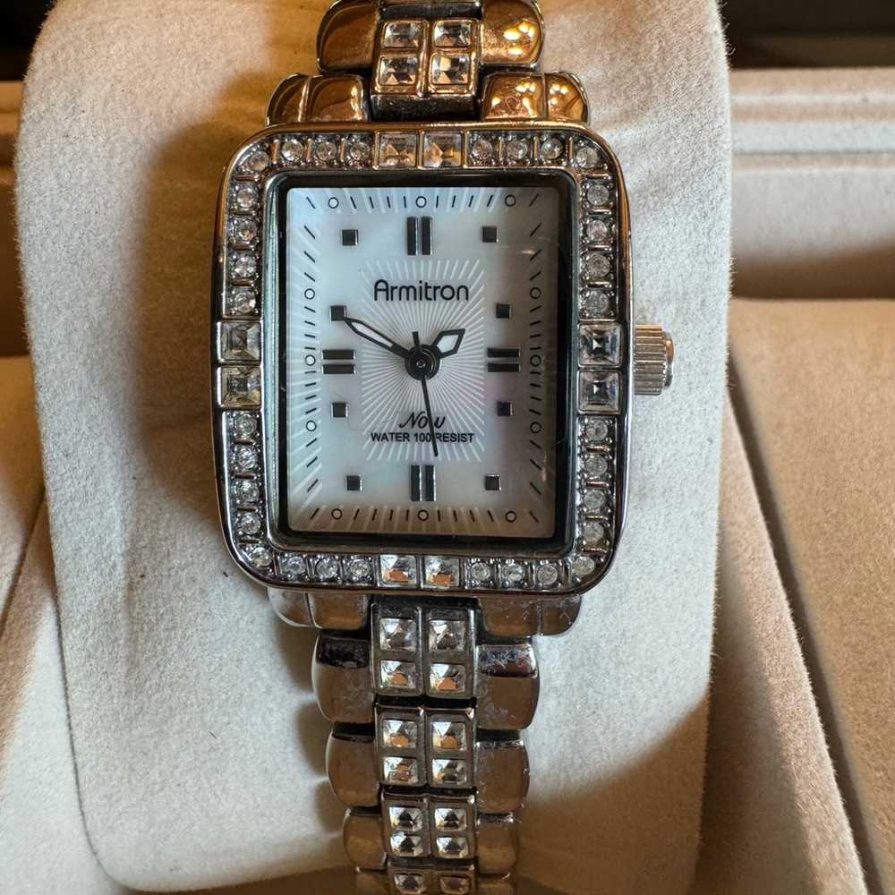 Women’s Vintage Armitron  Mother of Pearl Watch - image 2