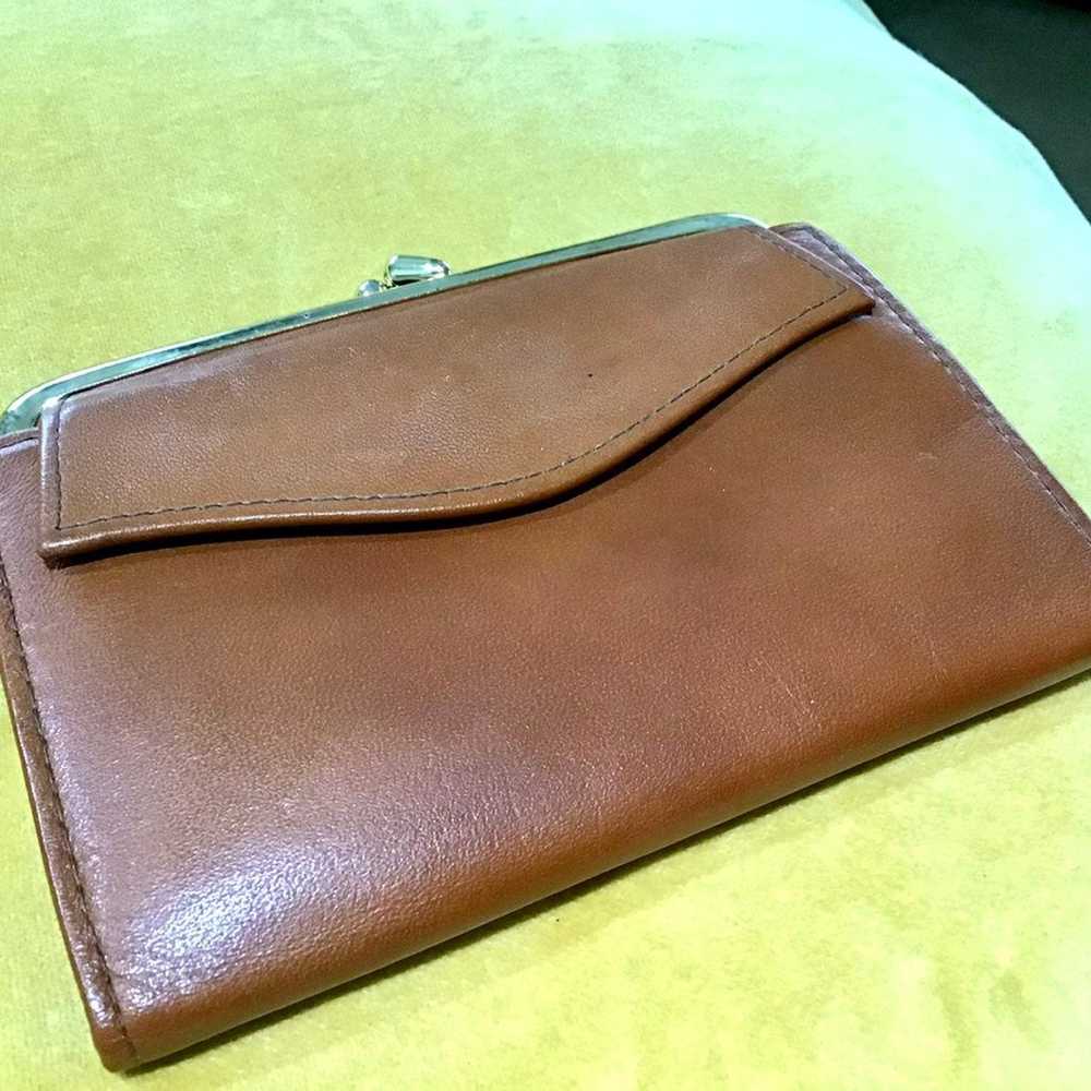 Vintage Leather St Thomas Wallet - image 9