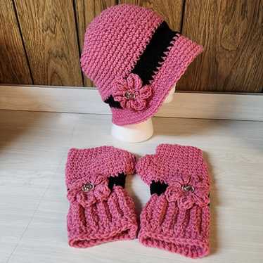 HAND CROCHETED RASPBERRY PINK BOHO STYLE HAT & FI… - image 1